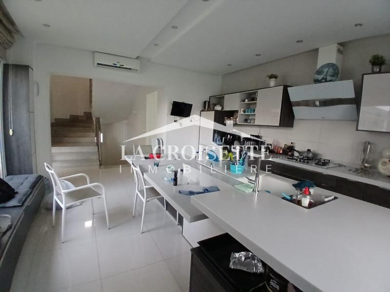 Villa S+8 avec piscine au Lac 2